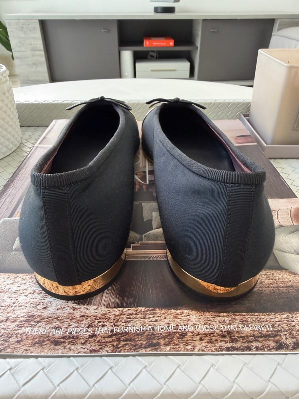 CHANEL GOLD METALLIC GROSGRAIN CC LOGO CAPTOE BLACK FABRIC BALLET FLATS SHOES 38 - Picture 14 of 17